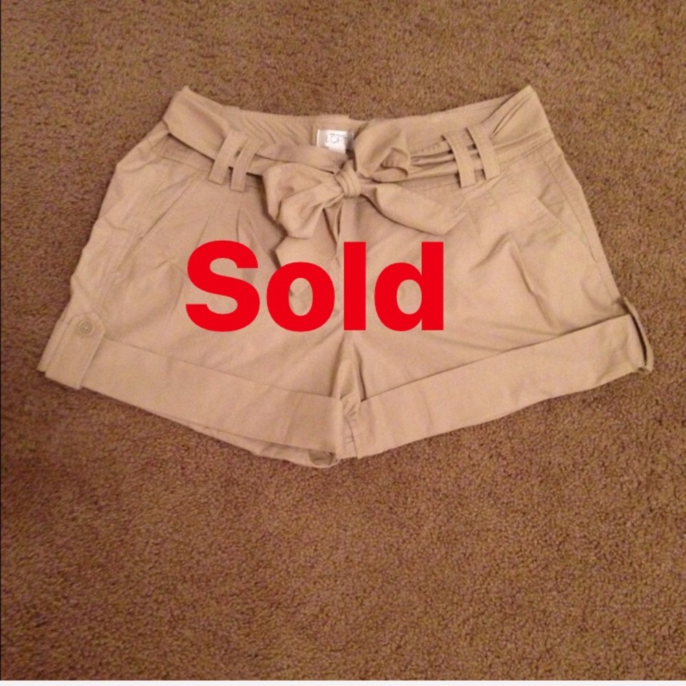 SOLD ***NWOT Ann Taylor loft shorts